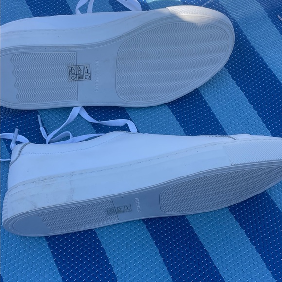 Classic White Men's Sneakers - Picture 3 of 4